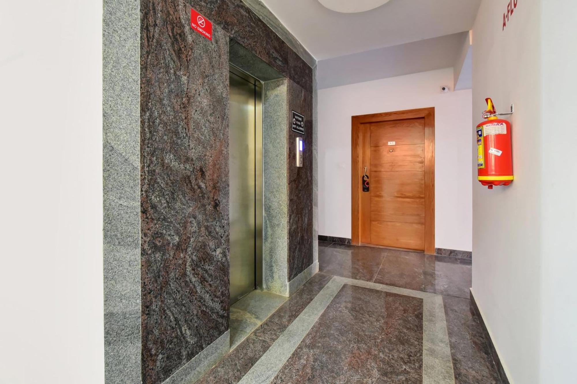 Super Grand Collection O Near Sarjapur Road Near 7D Voyage Hotell Bangalore Exteriör bild