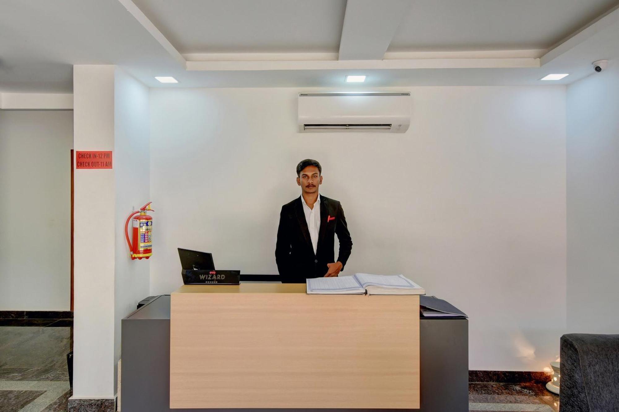 Super Grand Collection O Near Sarjapur Road Near 7D Voyage Hotell Bangalore Exteriör bild