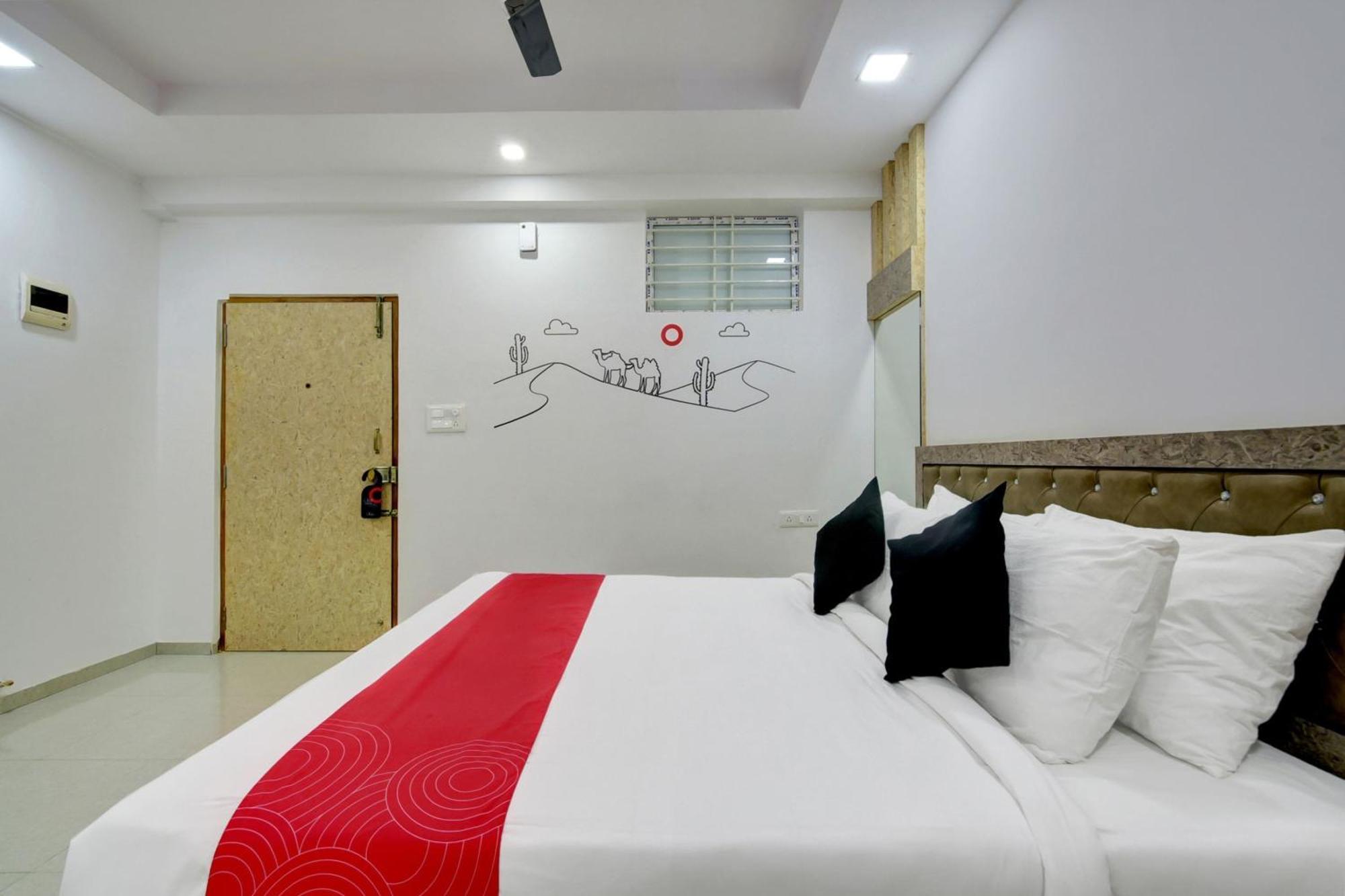 Super Grand Collection O Near Sarjapur Road Near 7D Voyage Hotell Bangalore Exteriör bild