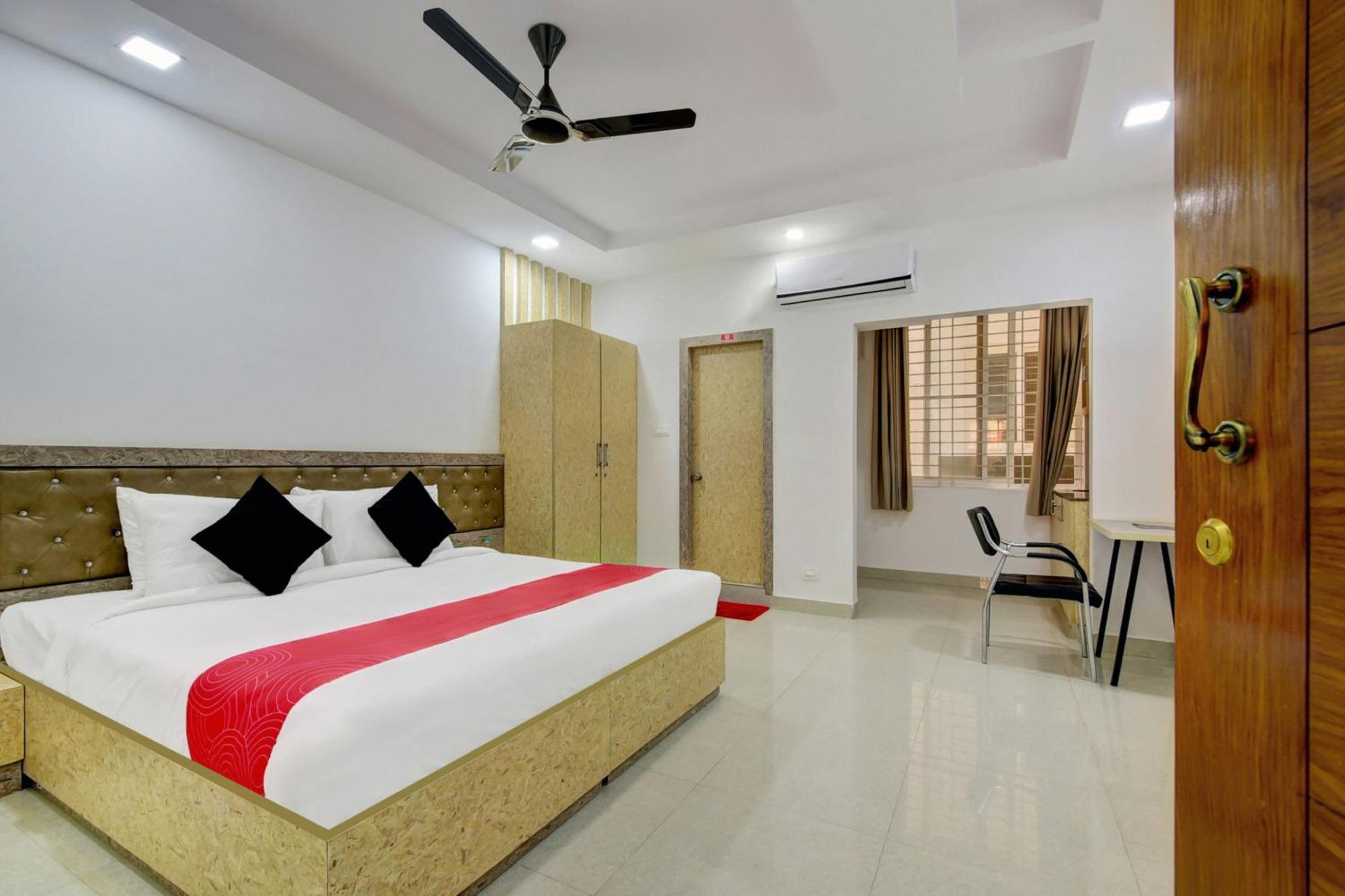 Super Grand Collection O Near Sarjapur Road Near 7D Voyage Hotell Bangalore Exteriör bild