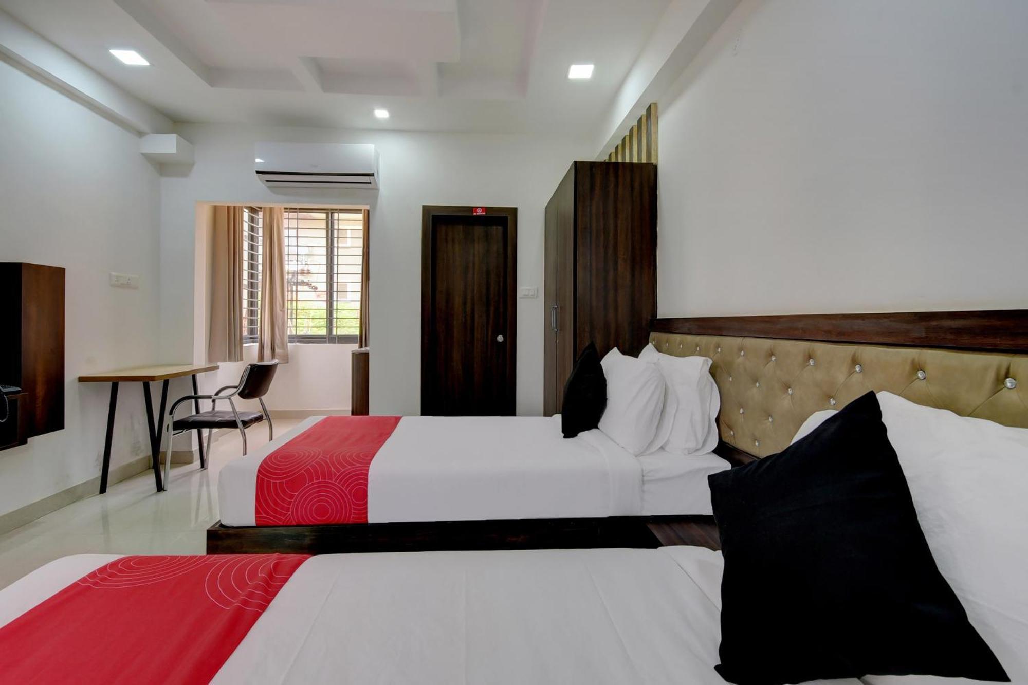 Super Grand Collection O Near Sarjapur Road Near 7D Voyage Hotell Bangalore Exteriör bild