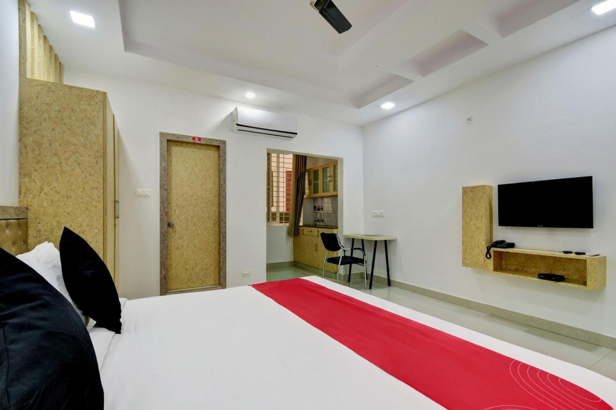 Super Grand Collection O Near Sarjapur Road Near 7D Voyage Hotell Bangalore Exteriör bild