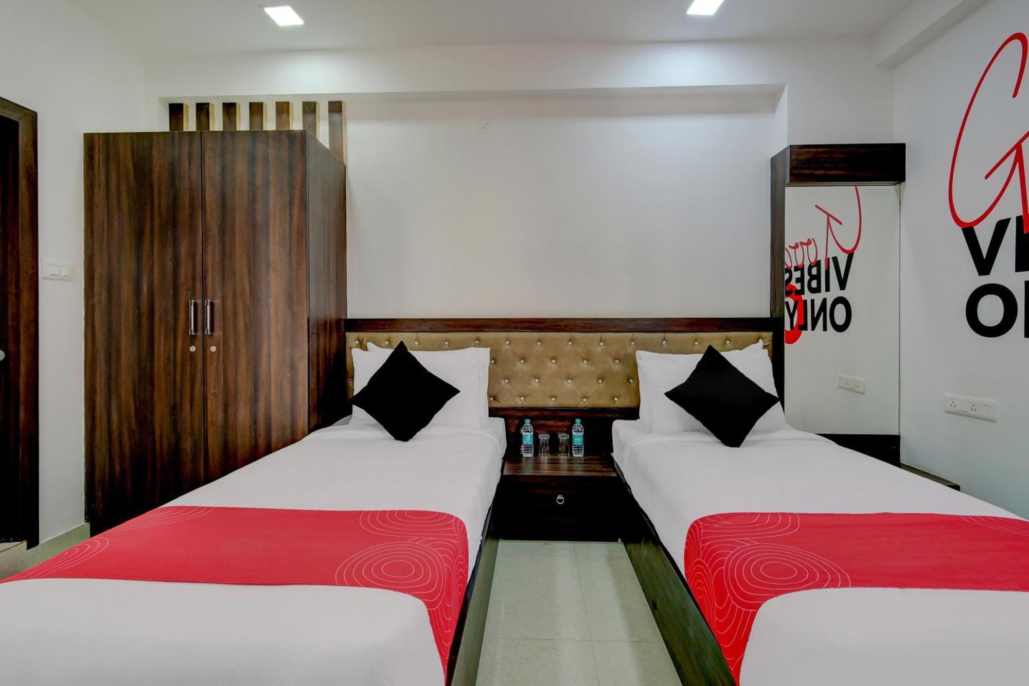 Super Grand Collection O Near Sarjapur Road Near 7D Voyage Hotell Bangalore Exteriör bild