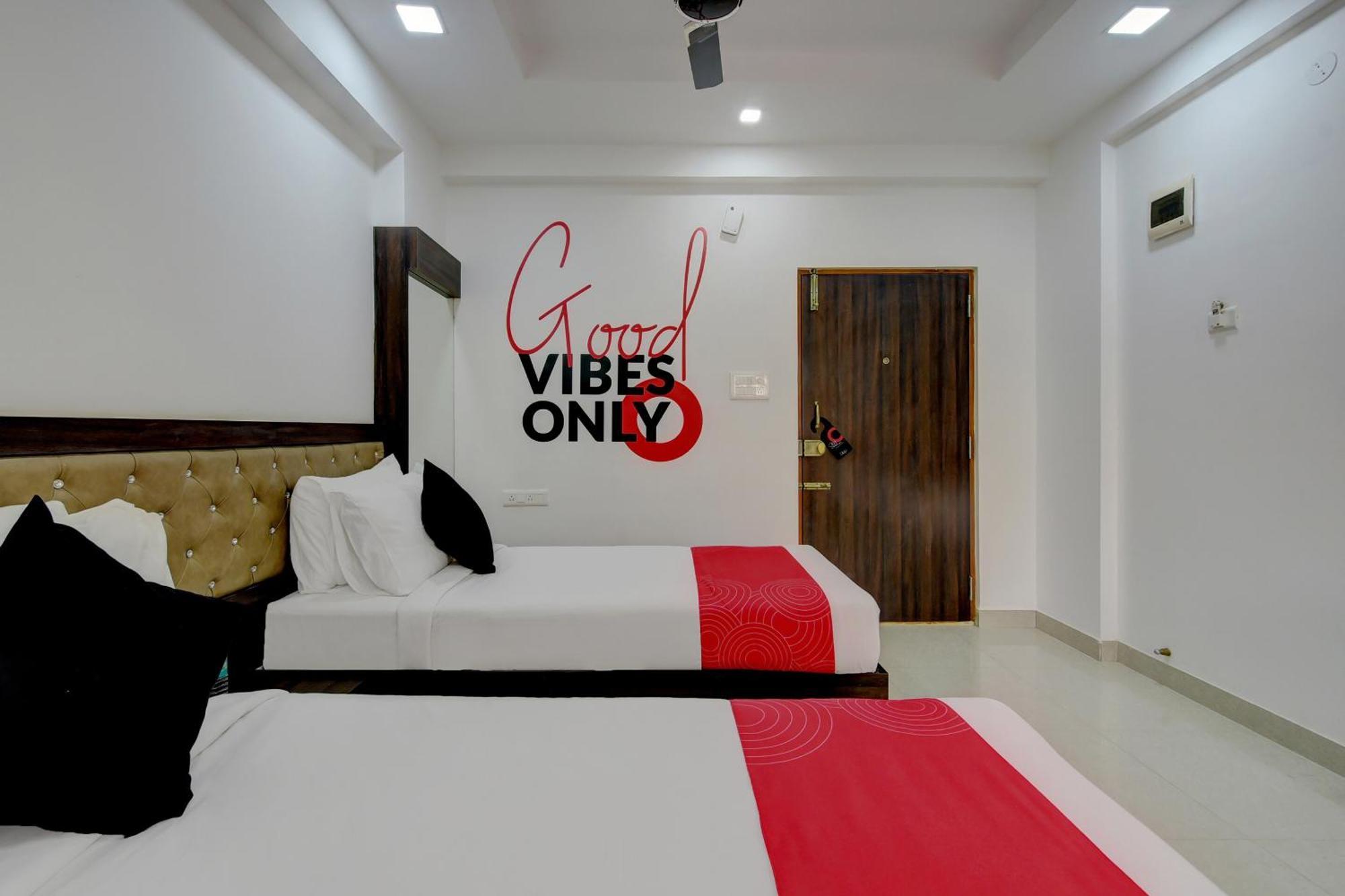 Super Grand Collection O Near Sarjapur Road Near 7D Voyage Hotell Bangalore Exteriör bild